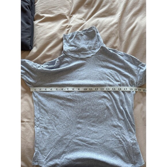 James Perse Womens 1 (S) Gray Long Sleeve Relaxed Curve Hem Turtleneck Top USA - Picture 7 of 7
